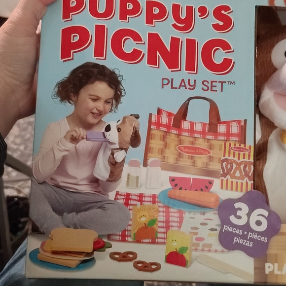 Melissa & Doug Puppy's Picnic play set - Picture 5 of 5